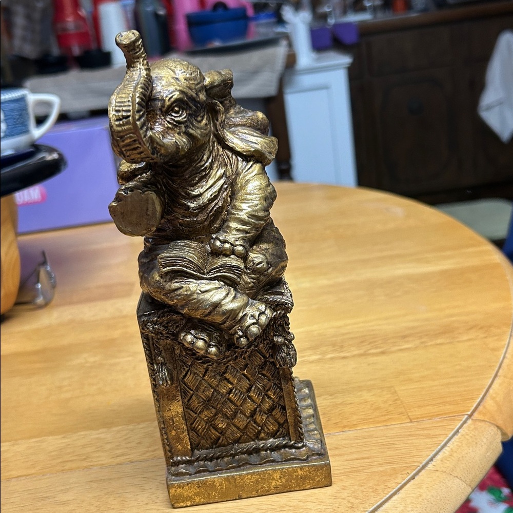 Beautiful elephant bookend🐘 - Picture 7 of 7